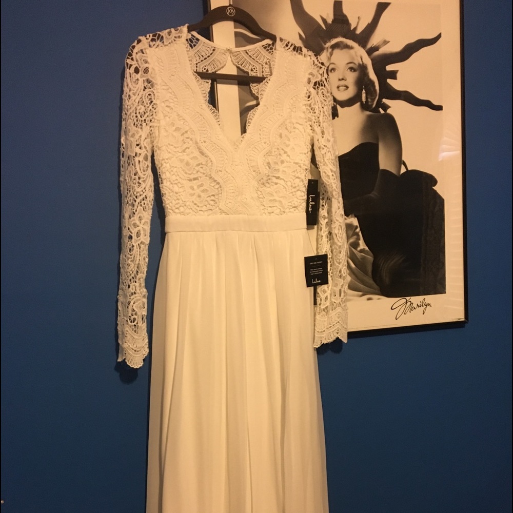white lace maxi